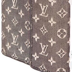 Authentic Louis Vuitton Gray and Cream Monogram Wallet & Card Holder